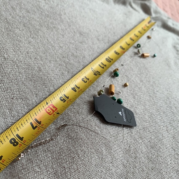 3x25$ ๐โญ๏ธ๐ Handmade - Short necklace - Yellow green beads - flowers & wire. - Picture 6 of 6